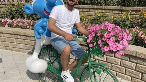 الشاب المتوفي 