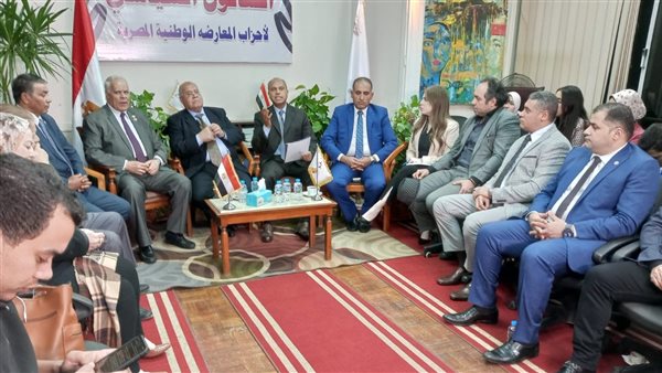  الصالون الثالث لأحزاب