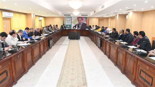 محافظ الفيوم 