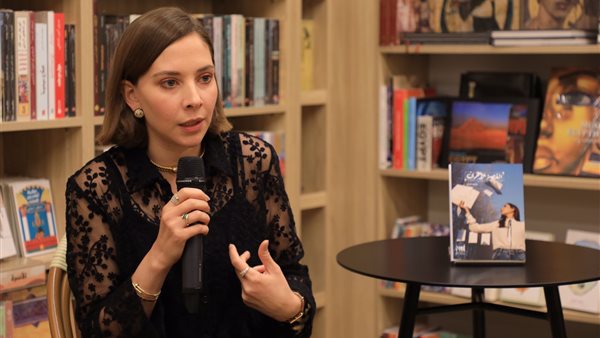 فاطمة البنوي