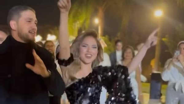 رنا رئيس وخطيبها