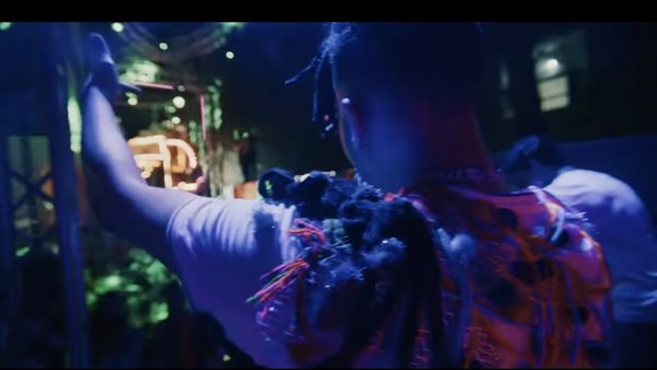 السادات - المادة