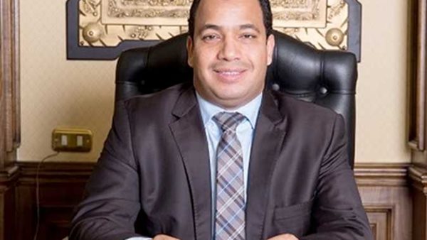 الدكتور عبدالمنعم