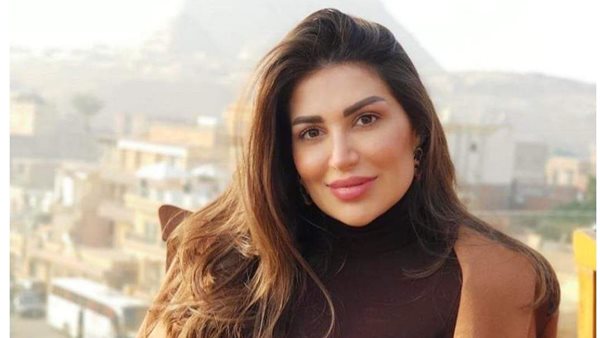 سارة نخلة