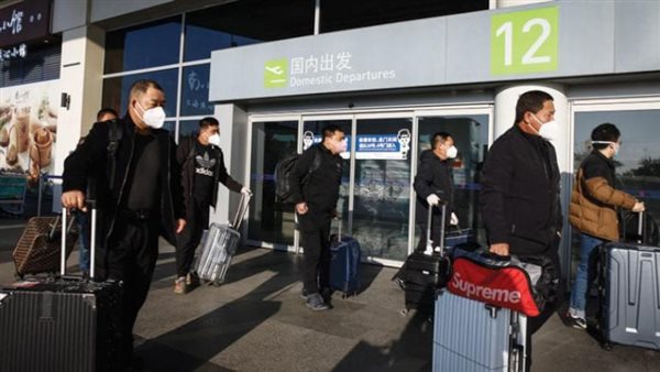 لقطات لأشخاص يصلون