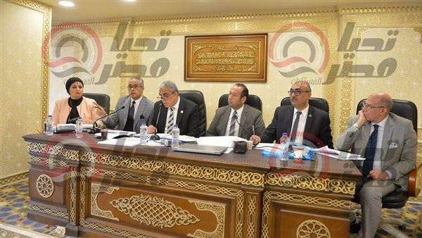  لجنة القوى العاملة