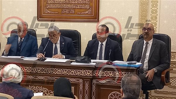  لجنة القوى العاملة