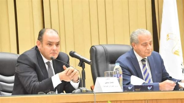 وزير التموين 