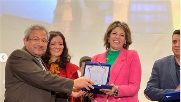 نورهان شعيب - جامعة