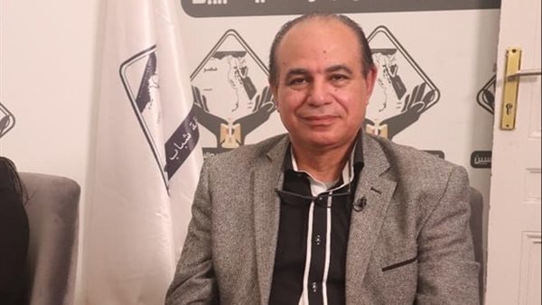 الدكتور أحمد مجاهد