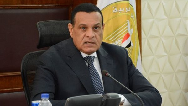 وزير التنمية المحلية