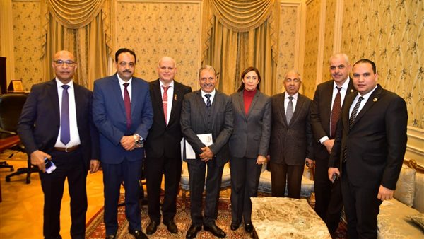  لجنة الدفاع والأمن