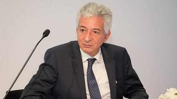  الدكتور علاء عز