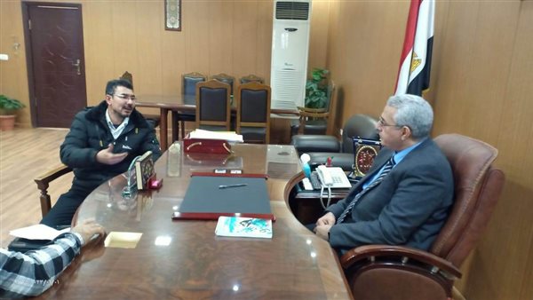 عميد كلية الطب ومراسل