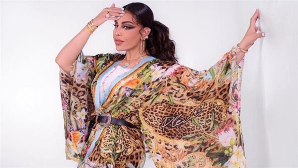 المطربة أحلام 