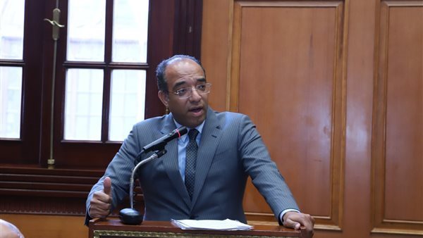  النائب على مهران