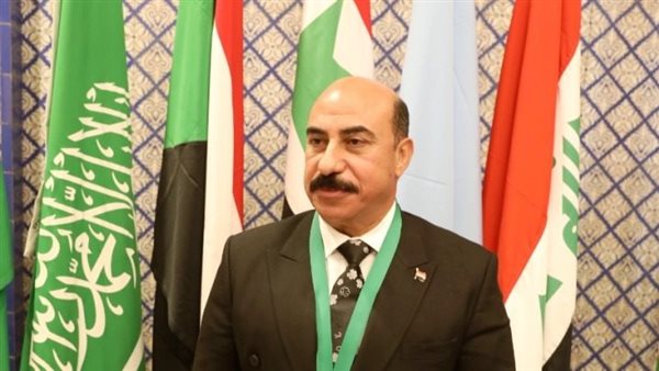 محافظ أسوان اللواء