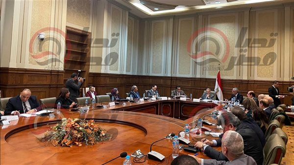  لجنة الادارة المحلية