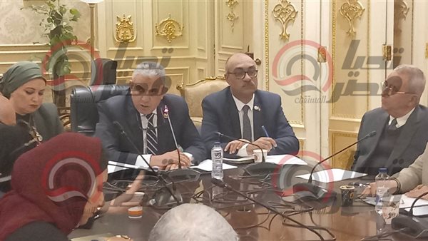 لجنة القوى العاملة