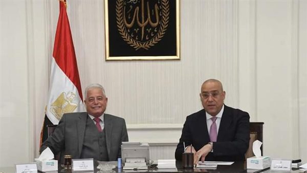 وزير الإسكان 