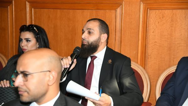 النائب محمود سمير