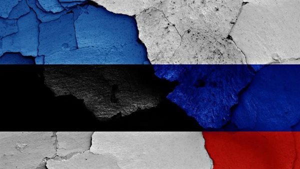 علم إستونيا وروسيا