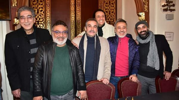 صناع مسرحية صاحبة