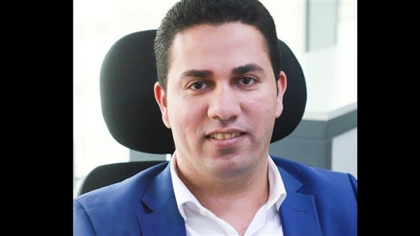 الصحفي علام عبد الغفار