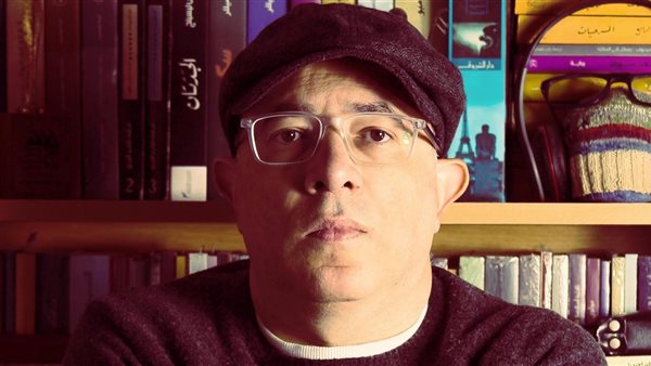 الكاتب حاتم حافظ