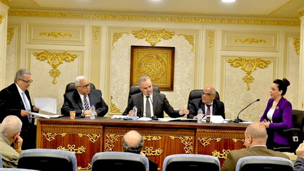  لجنة الاقتراحات