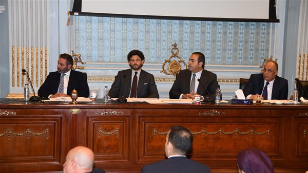  لجنة الشباب والرياضة