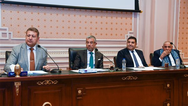 اجتماع لجنة الإسكان