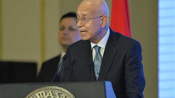 الدكتور شريف اسماعيل