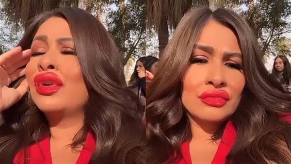 ياسمين عبد العزيز