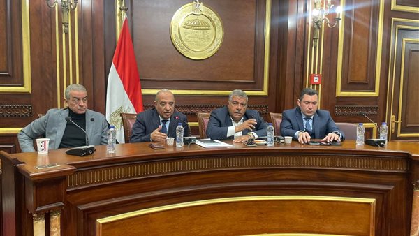 لجنة الصناعة بمجلس