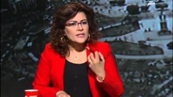 الكاتبة الصحفية-