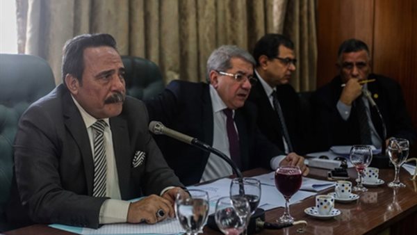 لجنة القوى العاملة