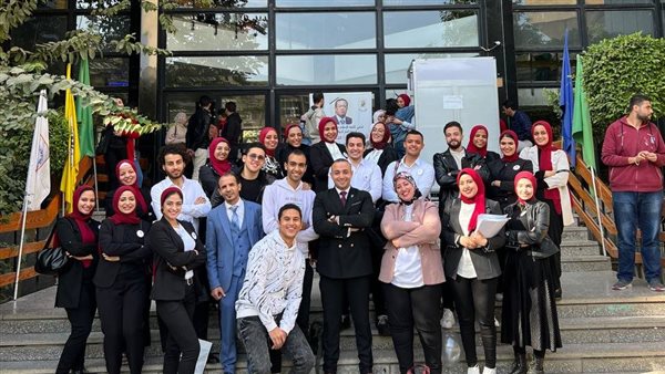 طلاب كلية الإعلام