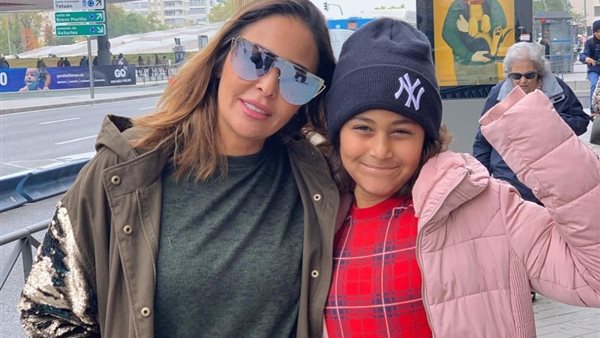 داليا البحيري وابنتها