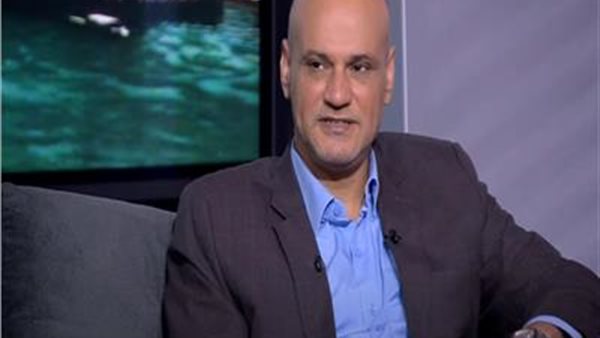 الكاتب الصحفي خالد