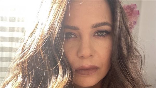 يسرا اللوزي 