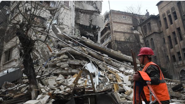 أثار الزلزال