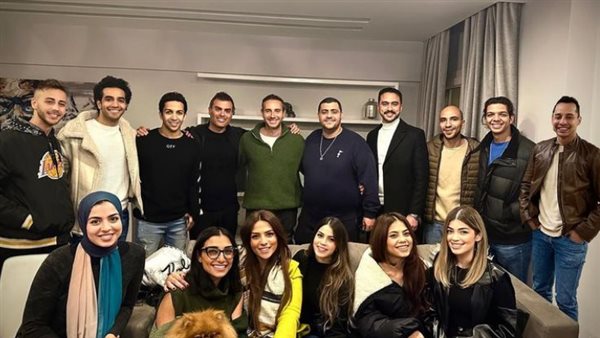 هشام جمال وأصدقائه