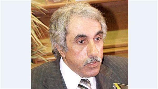  الدكتور عبدالحكيم