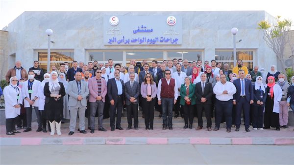 محافظ دمياط ووزير