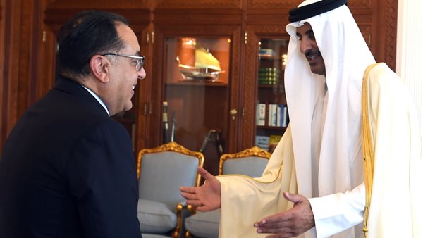 أمير دولة قطر يستقبل