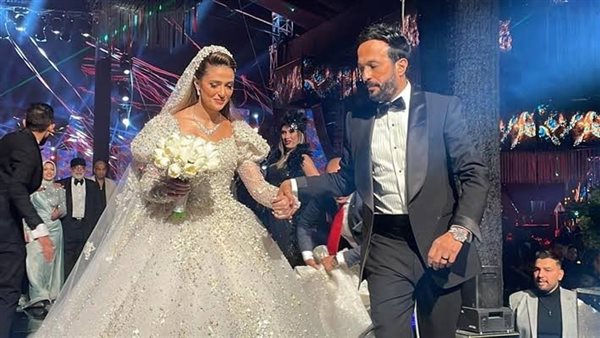 أحمد عصام وزوجته