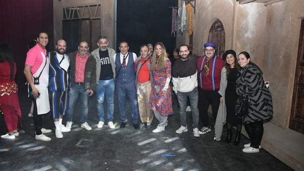 أبطال مسرحية سيدتي