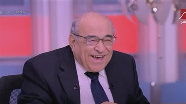 المفكر السياسي مصطفي