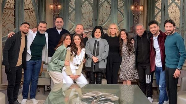 أبطال وبينا ميعاد